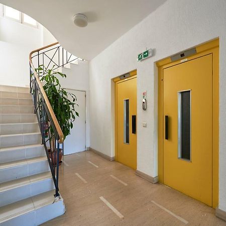 Beachfront Cascais,Estoril Apartment Exterior photo