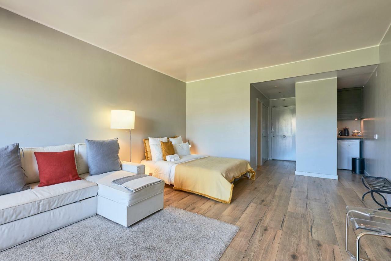 Beachfront Cascais,Estoril Apartment Exterior photo